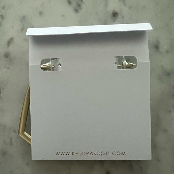 Kendra Scott Lonnie Hoop Earrings in gold (2.3"L) - Picture 3 of 3